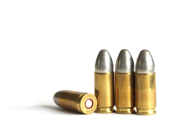 Kulor Och Ammunition Isolerade Vitt — Stockfoto
