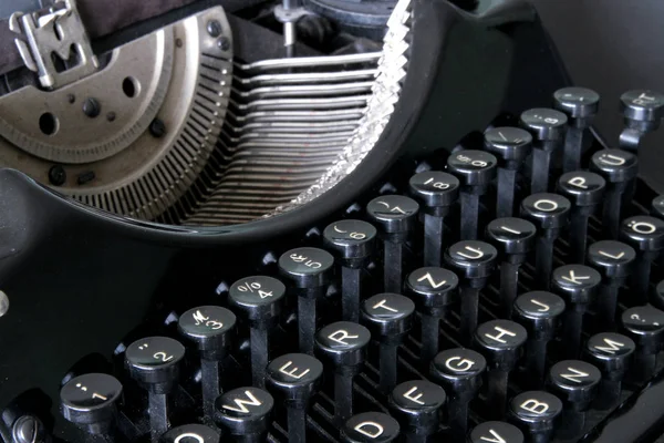Старинная Классическая Пишущая Машинка — стоковое фото