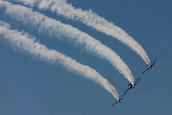 Tiszta Négy Vagy Légi Akrobatika — Stock Fotó