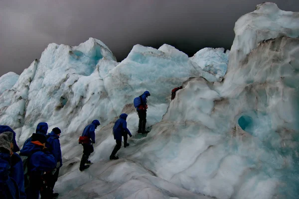 氷河での登山は — ストック写真