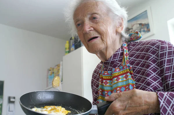 Portret Uroczej Babci — Zdjęcie stockowe