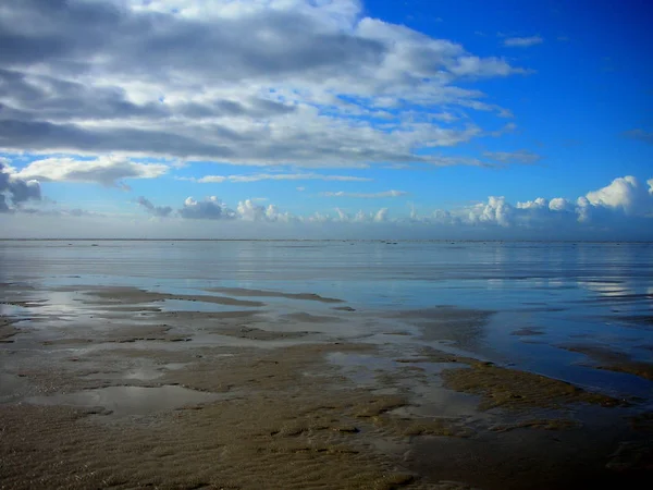 美しい海の海岸の眺め — ストック写真