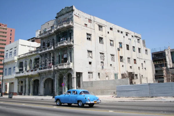 Küba Nın Başkentinde Bir Apartman Bloğu — Stok fotoğraf