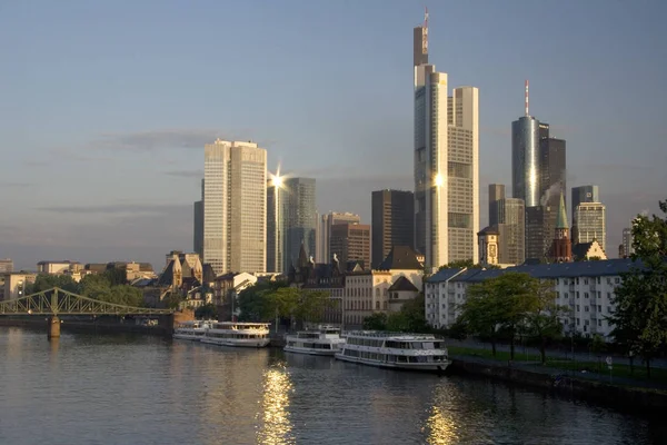 Vista Panorámica Majestuosa Ciudad Urbana — Foto de Stock