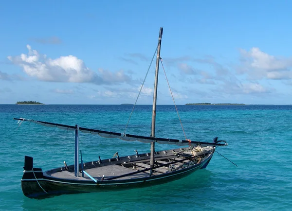 Traditionell Båt Maldiverna Tyvärr Blir Sådana Visioner Allt Mer Sällsynta — Stockfoto