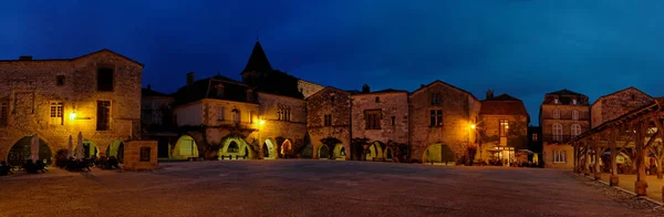 Gece Panoraması Monpazier Fransa — Stok fotoğraf