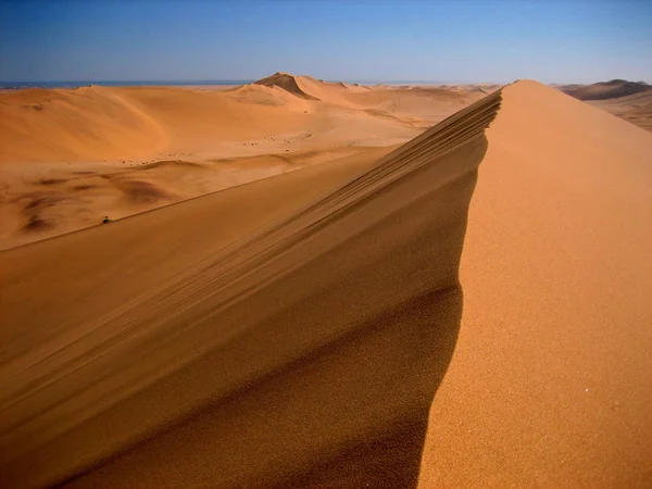 Verano Caliente Desierto Arenoso Paisaje Dunas —  Fotos de Stock