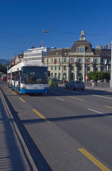 Trolleybus Antes Oficina Correos Principal Luzern — Foto de Stock