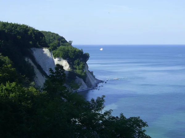 Die Kreidefelsen Von Rgen Werden Ins Meer Geworfen — Stockfoto