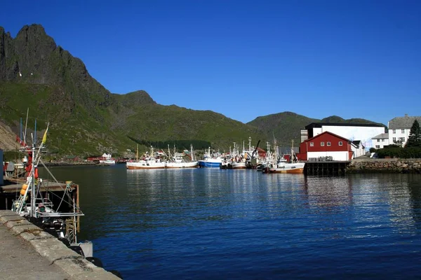 关于自然景观背景的Lofoten — 图库照片