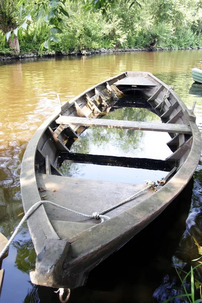 Boot Fluss — Stockfoto