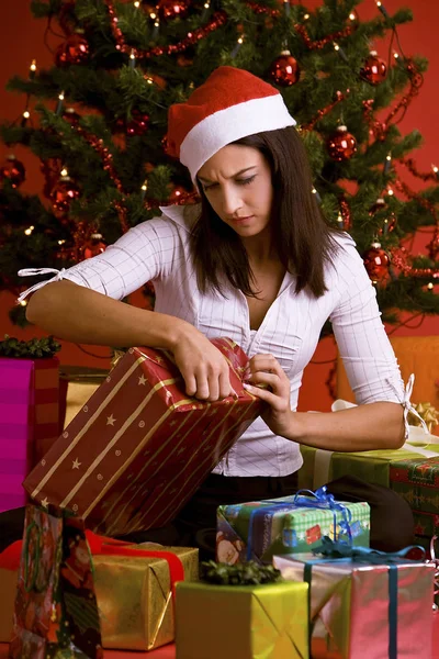 Woman Packs Christmas — Stock Photo, Image