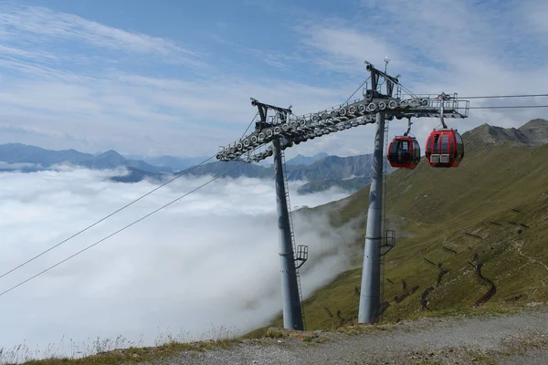 Fotos De 未知の世界への脱出します De Stock 未知の世界への脱出します Imagenes Libres De Derechos Depositphotos