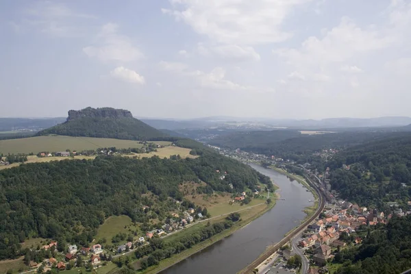 Lilienstein Una Montaña Muy Distintiva Suiza Sajona Sajonia Sureste Alemania — Foto de Stock