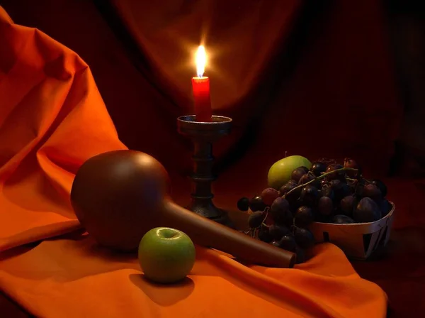 Naturaleza Muerta Con Velas Velas Sobre Mesa — Foto de Stock