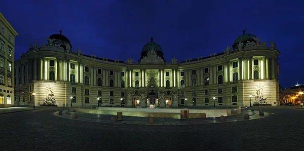 Forma Entrada Principal Hofburg Vienna Michaelerplatz Descubrieron Restos Campamento Romano —  Fotos de Stock