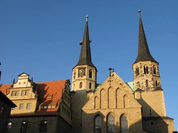 Görkemli Katedral Mimarisinin Manzarası — Stok fotoğraf