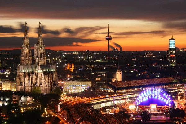 Malerischer Blick Auf Majestätische Kathedralenarchitektur — Stockfoto