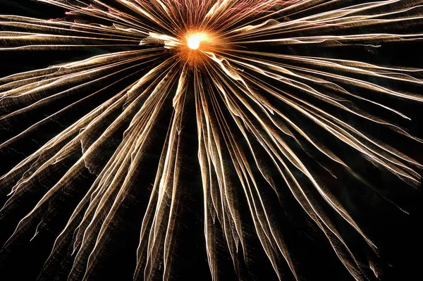 Explosão Fogos Artifício Céu Noturno Celebração — Fotografia de Stock