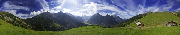Panorama Céu Alpino — Fotografia de Stock