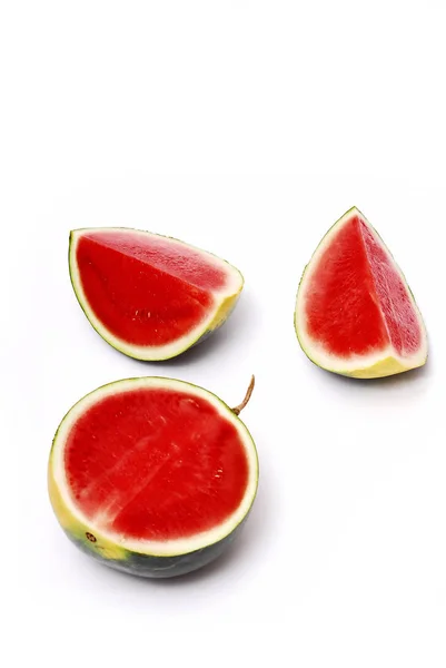 Alimentos Frescos Saudáveis Toranja Vermelha Cortada Fundo Branco — Fotografia de Stock