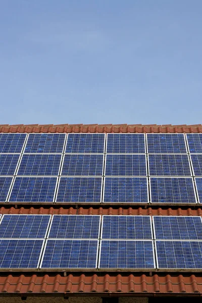 Alternativa Energía Solar Células Solares Protección Del Clima Contaminante — Foto de Stock