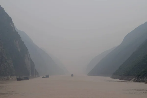 山和湖的美丽景色 — 图库照片