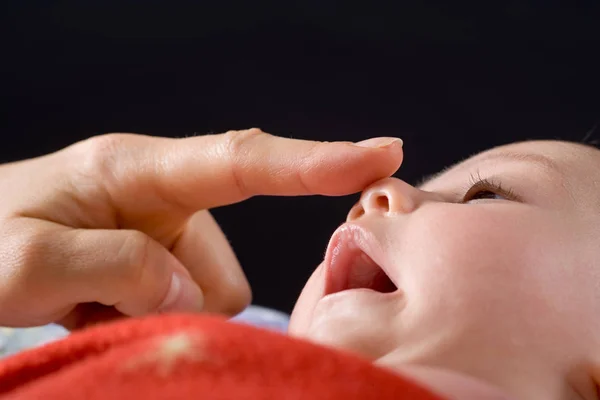 Pequeño Bebé Recién Nacido — Foto de Stock