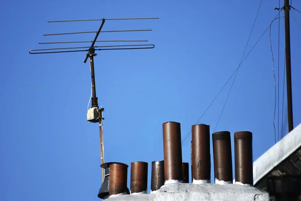 Metall Tak Med Blå Himmel — Stockfoto