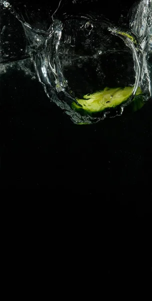 Свежий Зеленый Яблоко Черном Фоне — стоковое фото