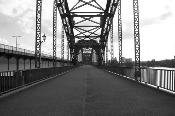 里斯本市的一座桥 波尔图加尔 — 图库照片