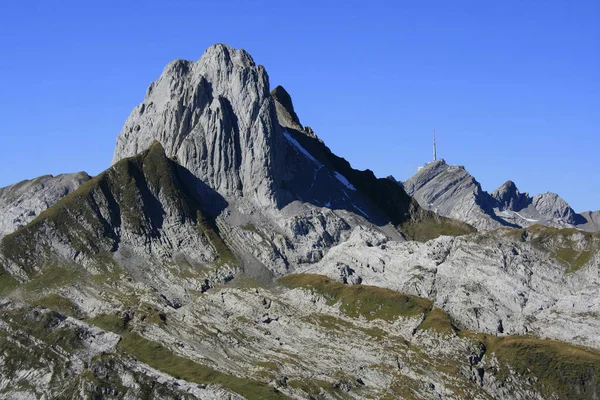 Dacă Cineva Caută Bătrân Căutaţi Mai Departe Muntele Din Vodergrund — Fotografie, imagine de stoc