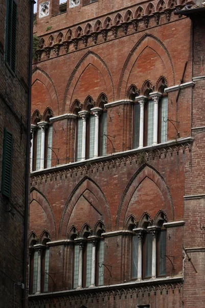 Hausfassade Siena — Stockfoto