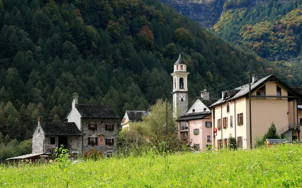 Bela Vista Sobre Alpes Montanhas Fundo — Fotografia de Stock