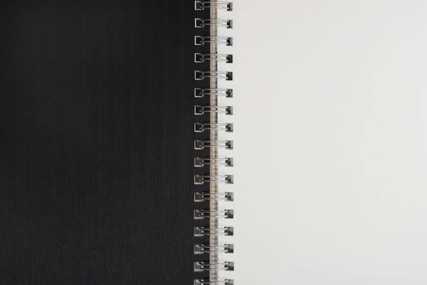 Κενό Σημειωματάριο Μολύβι Μαύρο Φόντο — Φωτογραφία Αρχείου