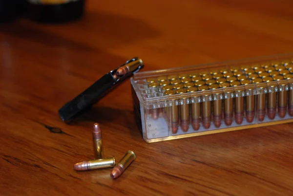 Pistol Bullets Table — Stock Photo, Image