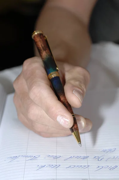 Στυλό Συντριβάνι Χέρι Και Σημειωματάριο — Φωτογραφία Αρχείου