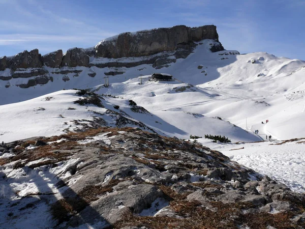 Berglandschaft Mit Schnee Und Blauem Himmel — Stockfoto