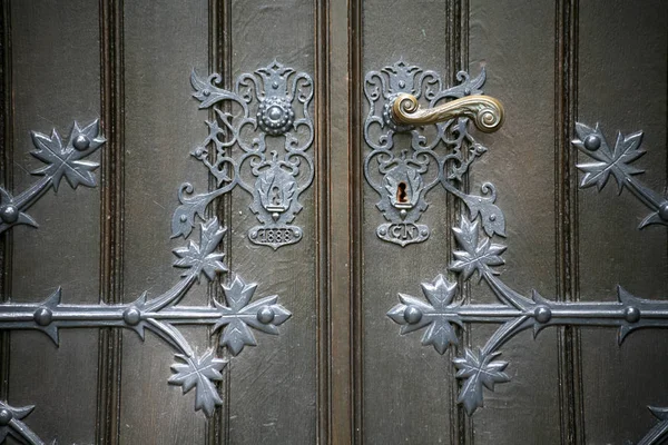Kołatka Drzwi Świątyni Barcelony — Zdjęcie stockowe