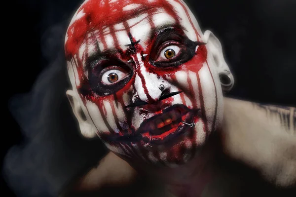 Porträt Eines Blutigen Mannes Mit Einem Schrecklichen Schädel Und Einem — Stockfoto