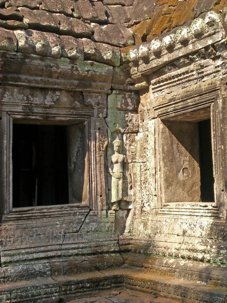 Alívio Parede Com Deidade Khmer — Fotografia de Stock