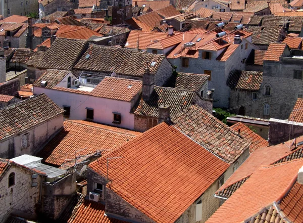 Ponad Dachami Trogiru — Zdjęcie stockowe