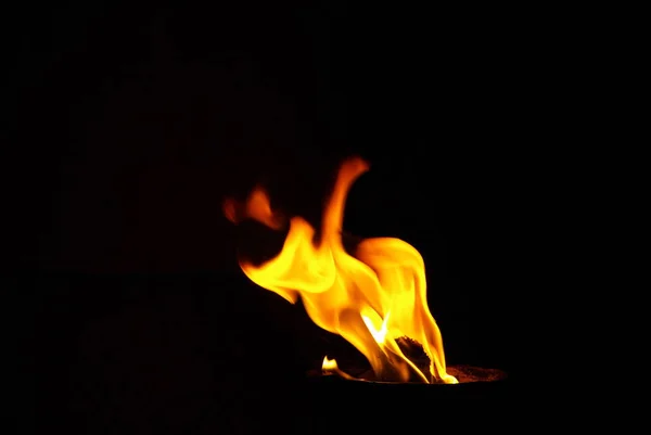 เปลวไฟแดง ไฟไหม — ภาพถ่ายสต็อก