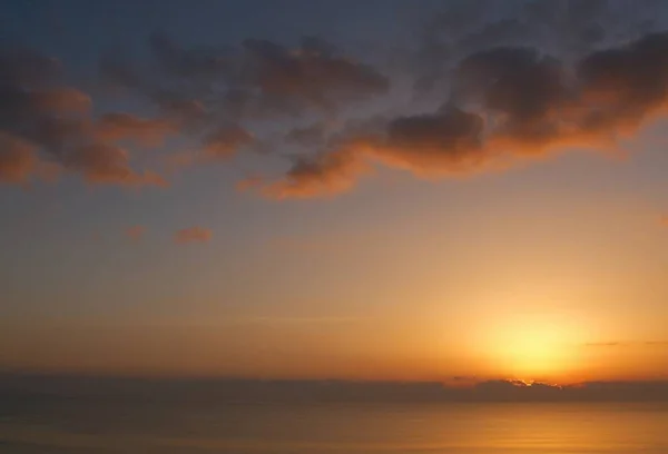 Ein Besonders Sanfter Sonnenaufgang Über Dem Mittelmeer — Stockfoto