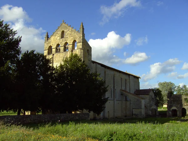 Szenischer Blick Auf Die Christliche Kirchenarchitektur — Stockfoto