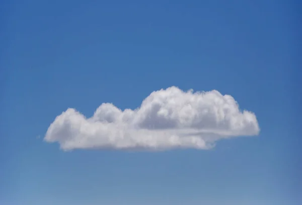 Schöne Naturlandschaft Mit Wolken — Stockfoto