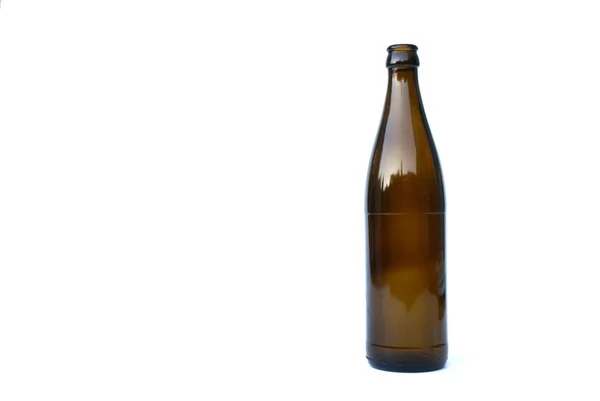 Garrafa Cerveja Isolada Sobre Fundo Branco — Fotografia de Stock