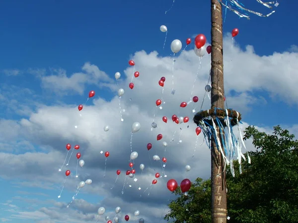 Globos Rojos Azotea Ciudad — Foto de Stock