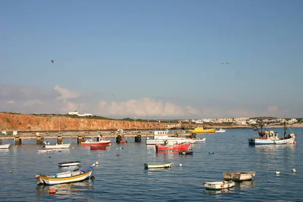 Porto Porto Com Barcos Navegação Atracados — Fotografia de Stock