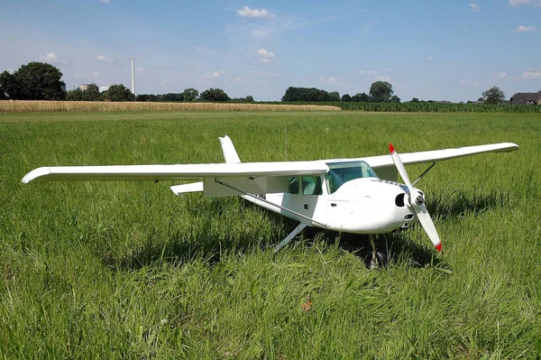 Vliegtuig Het Veld — Stockfoto